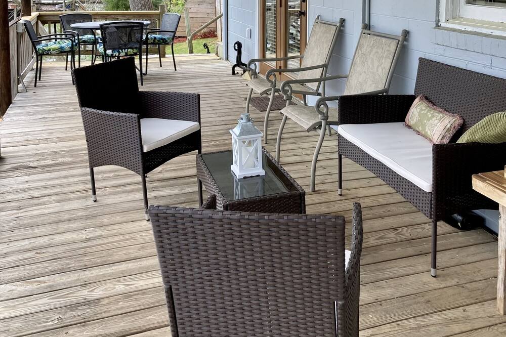 Photo of Patio Balcony in Titus