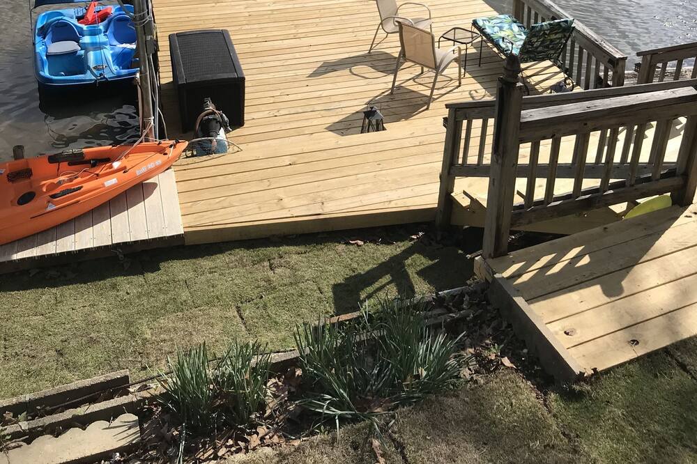 Photo of Outdoor in Titus