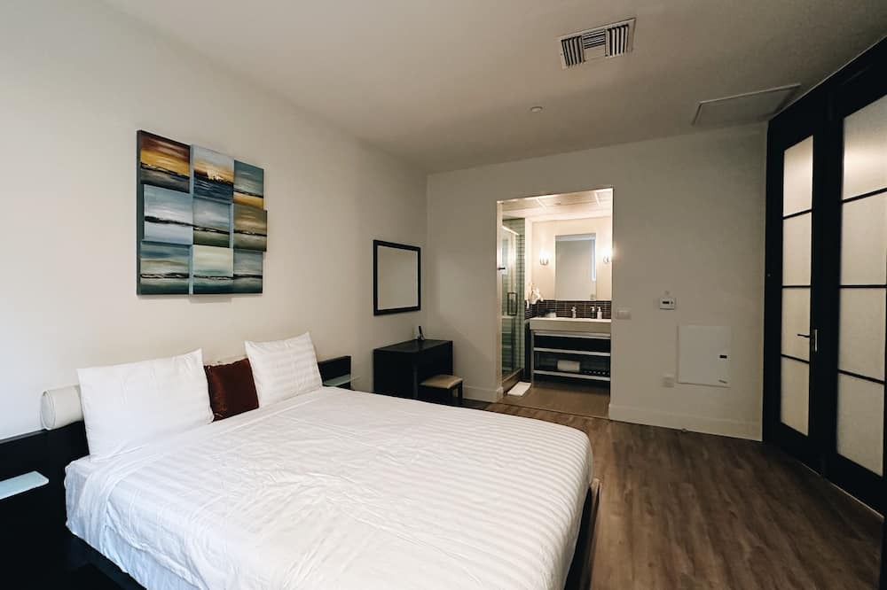 Photo of Bedroom in Westlake South
