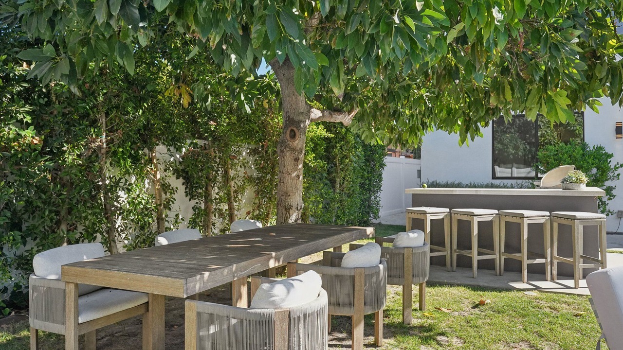 Photo of Outdoor in Melrose