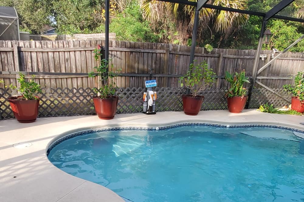 Photo of Outdoor in Sharpes