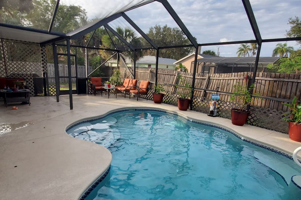 Photo of Outdoor in Sharpes