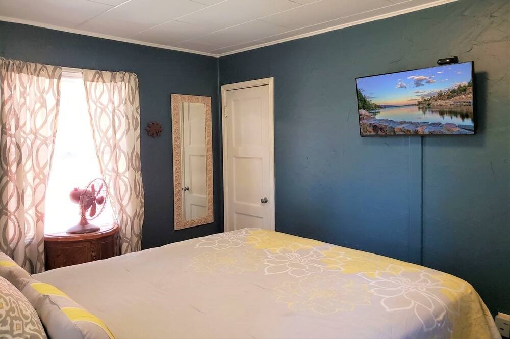 Photo of Bedroom in Big Bear City
