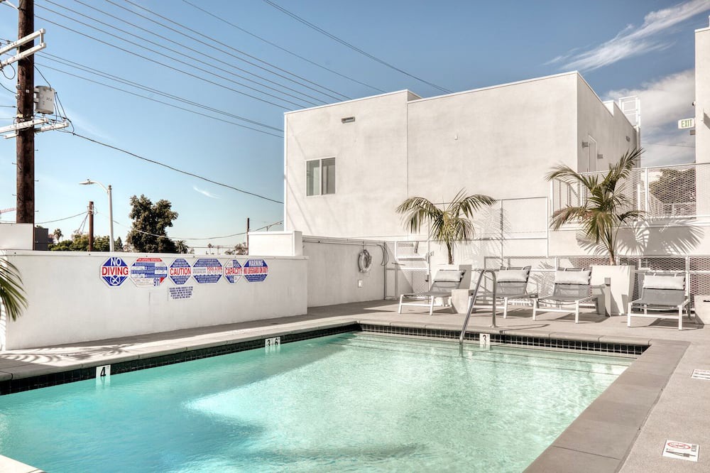 Photo of Outdoor in Silver Lake