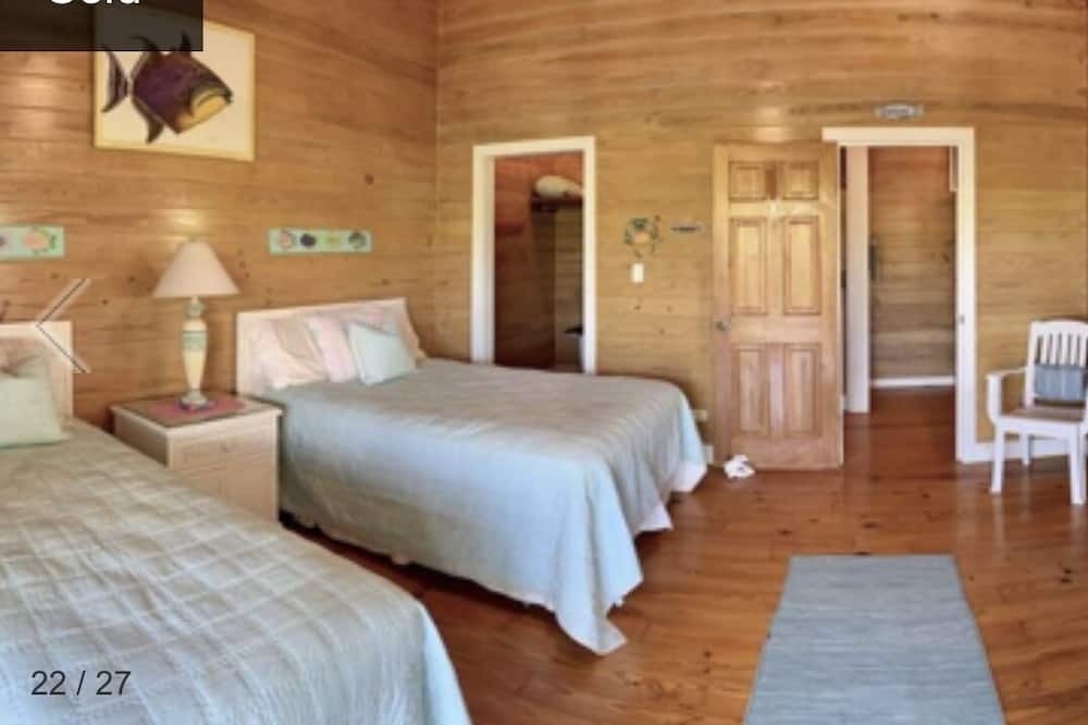 Photo of Bedroom in Deadmans Cay