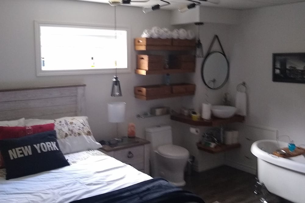 Photo of Bedroom in La Malbaie