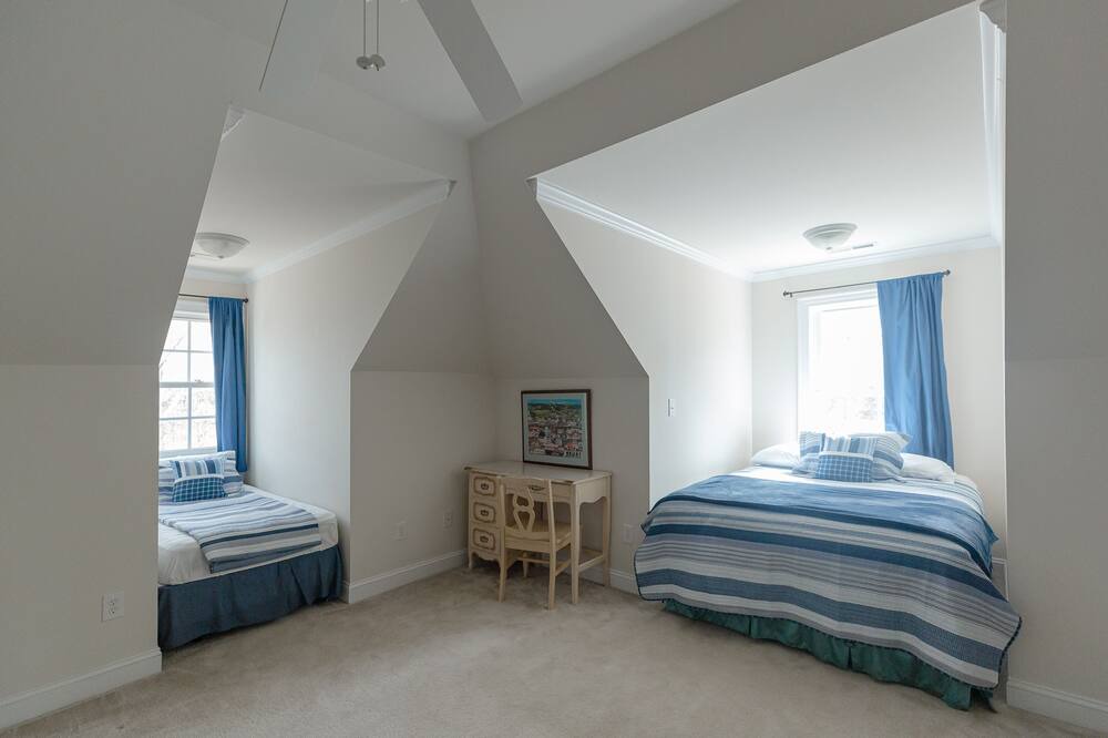 Photo of Bedroom in Wise