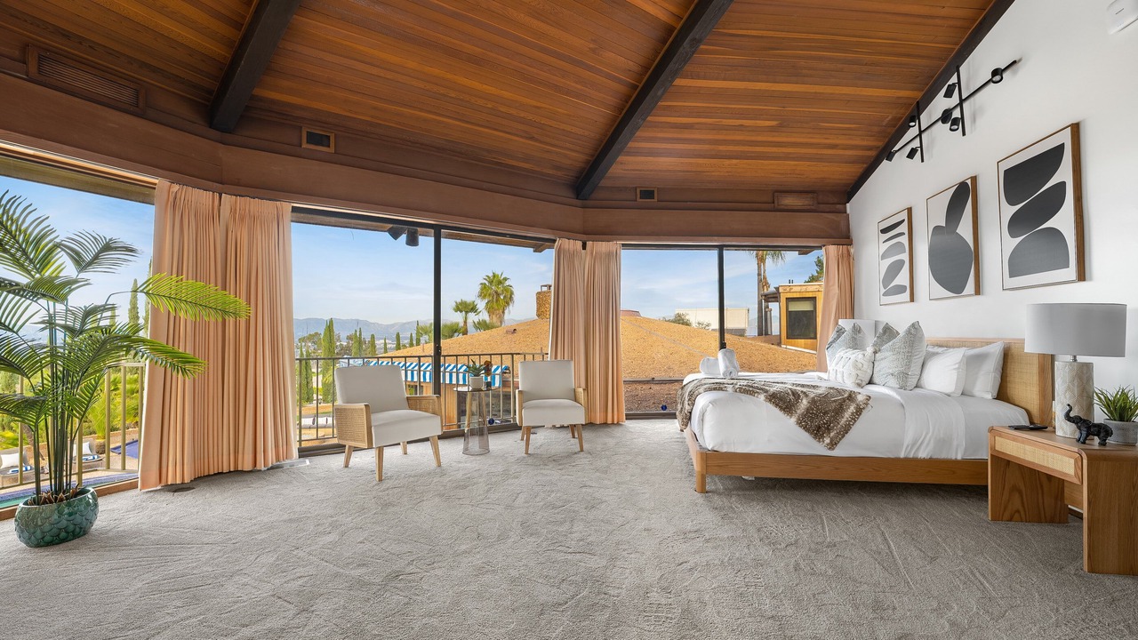 Photo of Outdoor in Encino