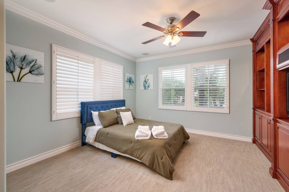 Photo of Bedroom in Tustin