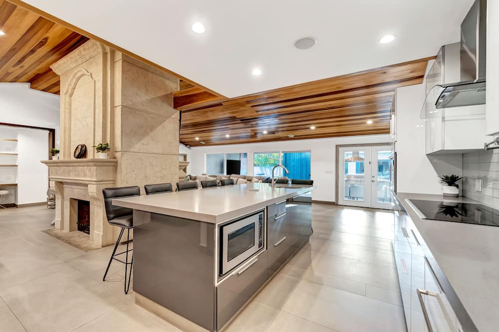 Photo of Kitchen in Valley Glen