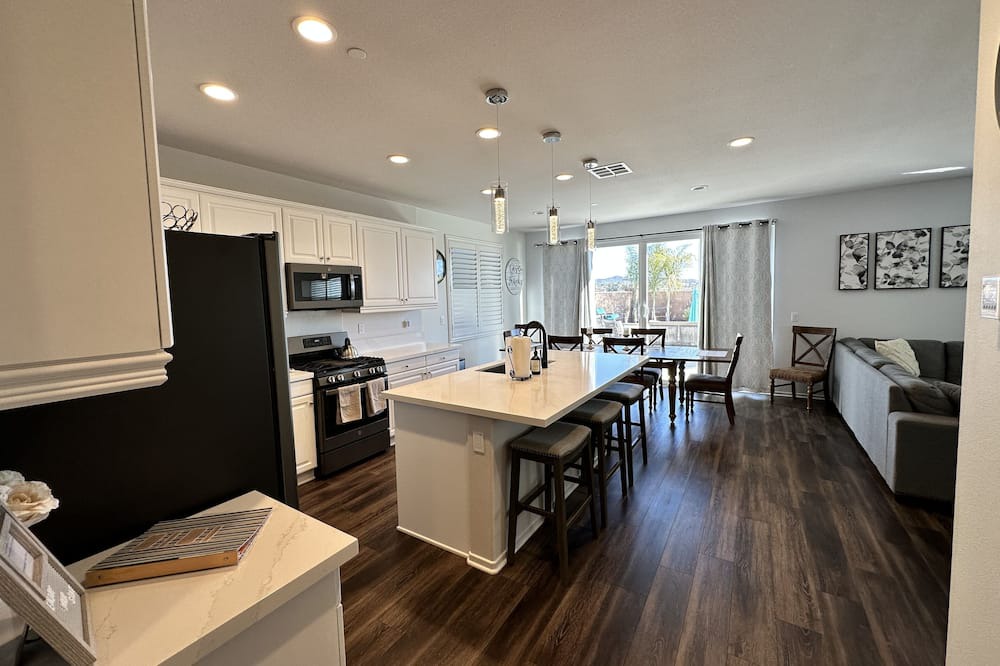 Photo of Kitchen in Lake Elsinore