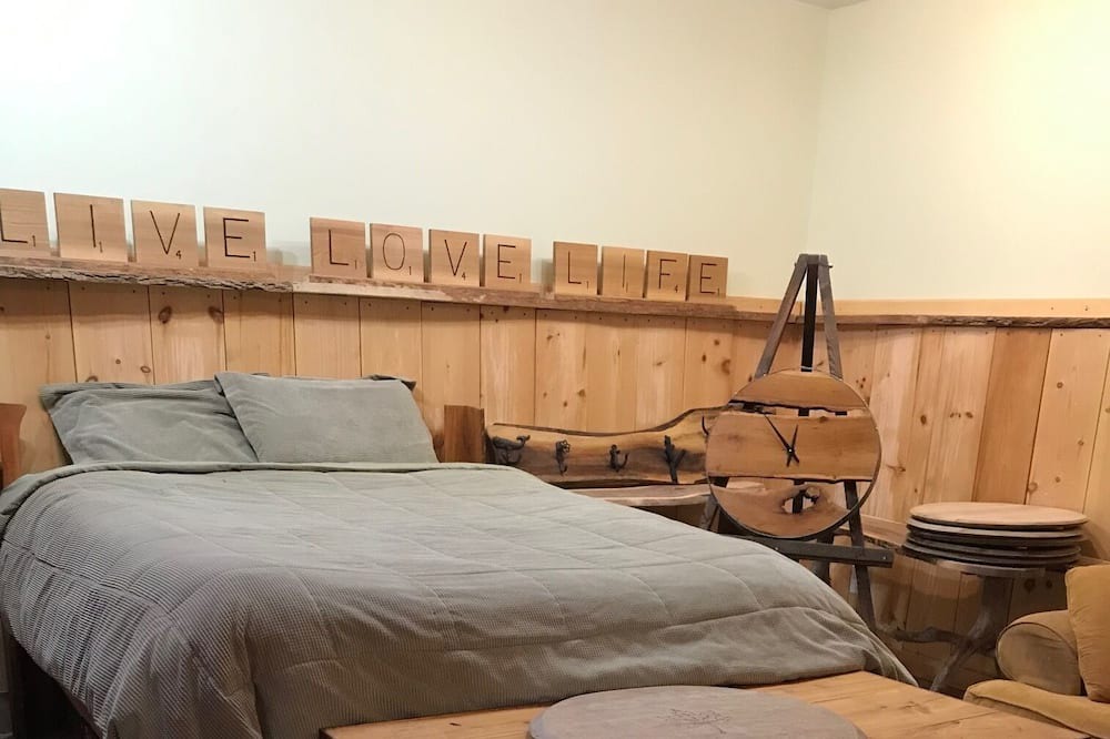 Photo of Bedroom in Elora