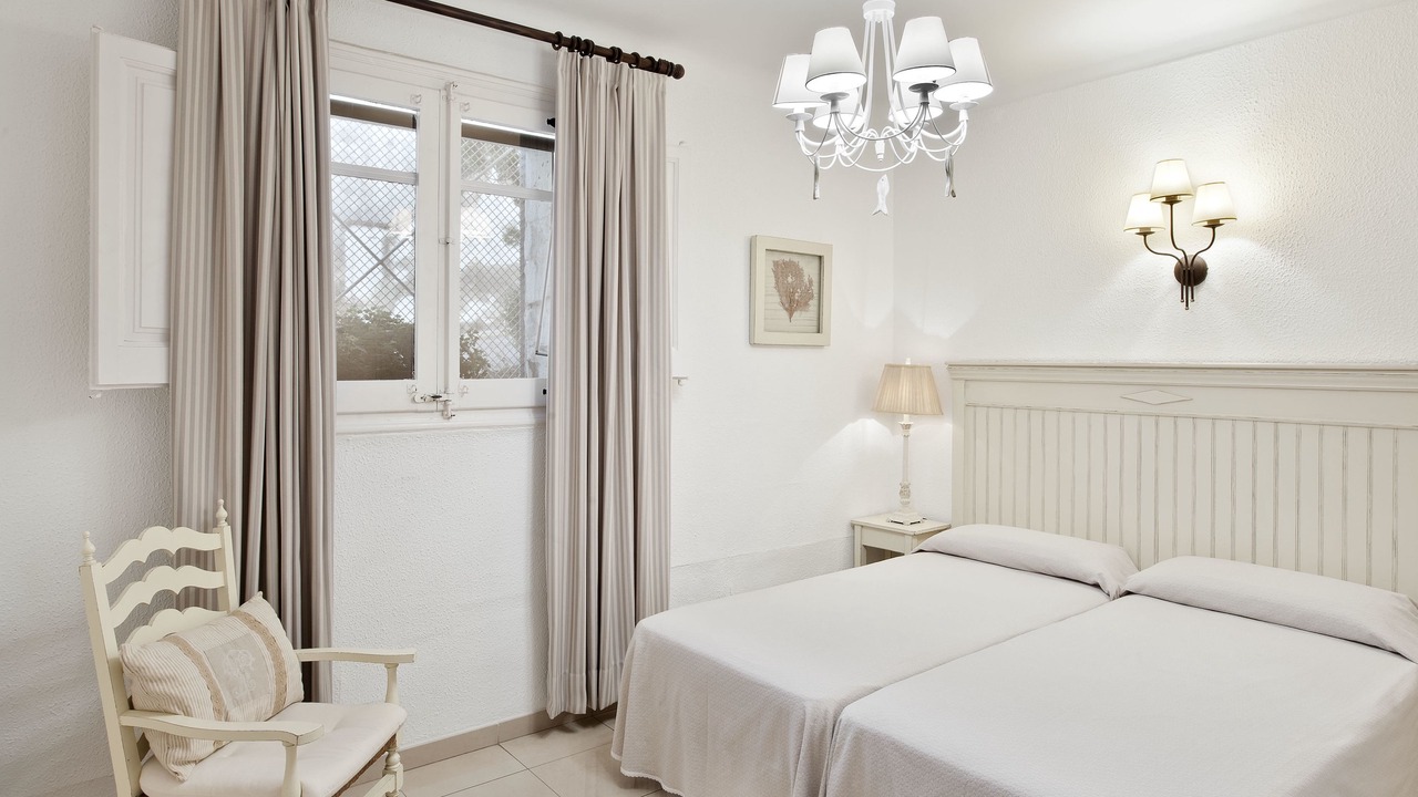 Photo of Bedroom in Llanca