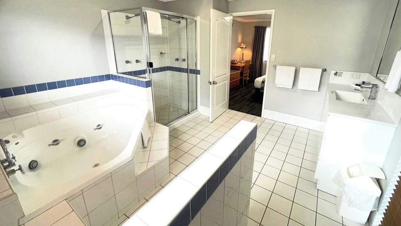 Photo of Bathroom in Raceview