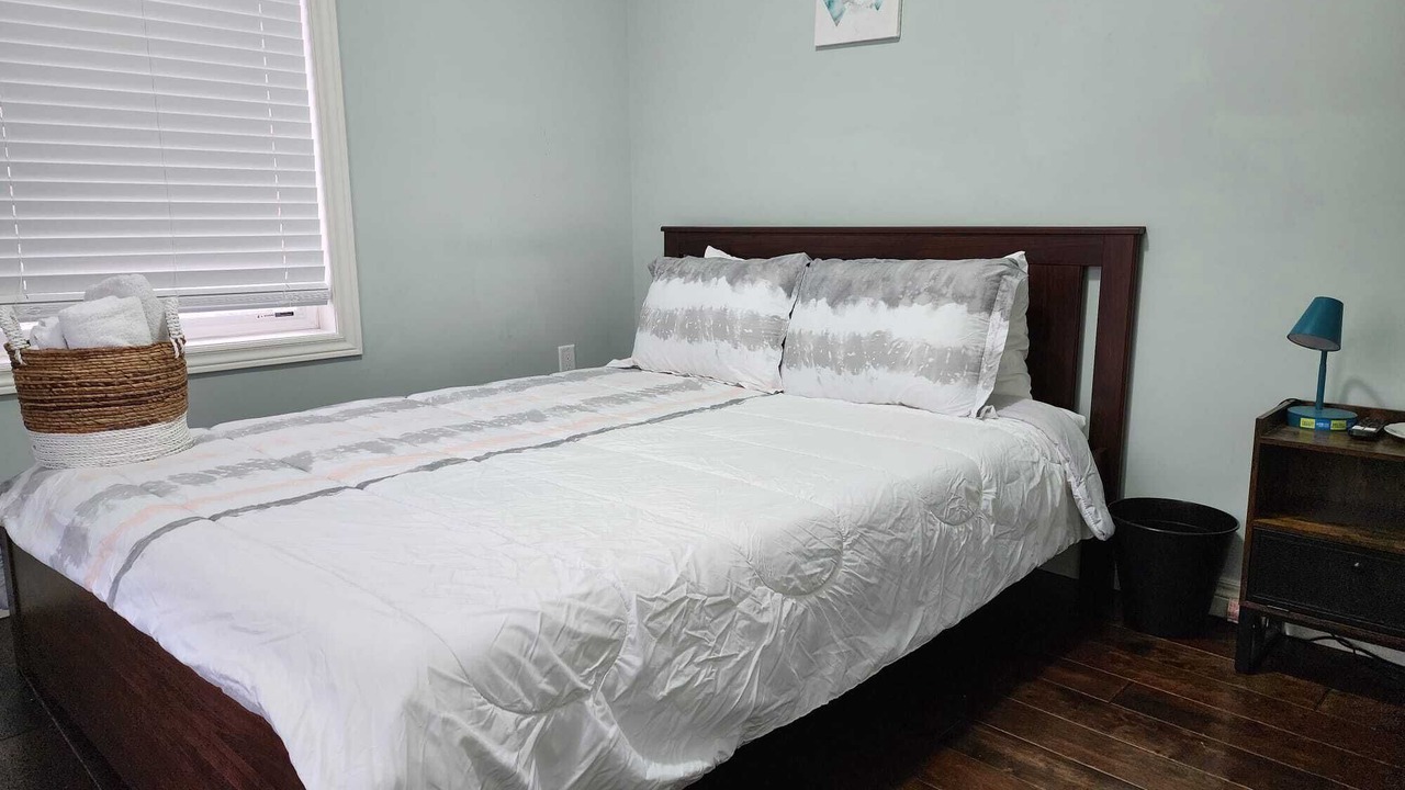 Photo of Bedroom in Mount Hope Huron Park