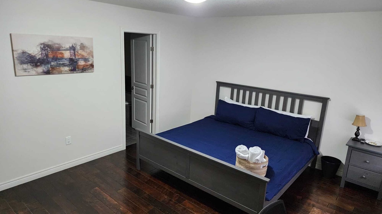Photo of Bedroom in Mount Hope Huron Park