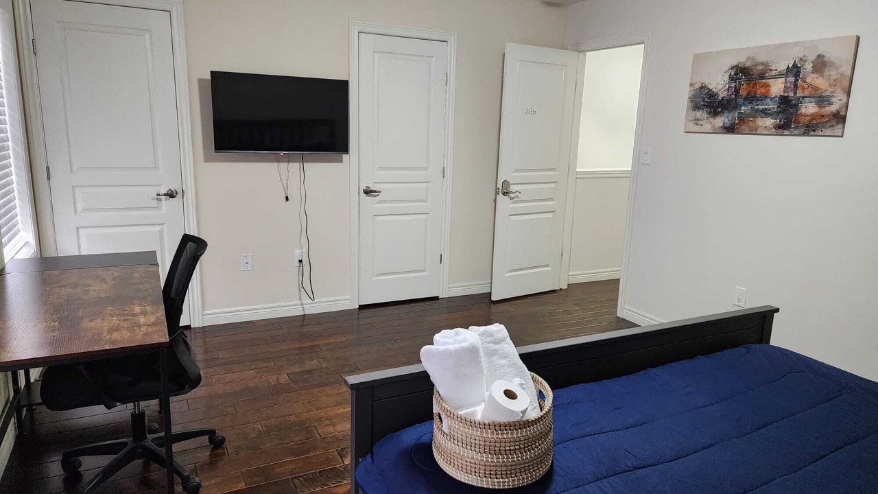 Photo of Bedroom in Mount Hope Huron Park
