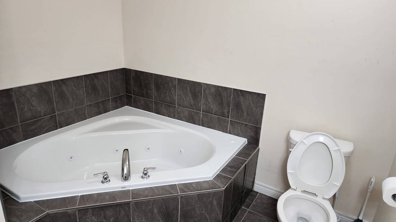 Photo of Bathroom in Mount Hope Huron Park