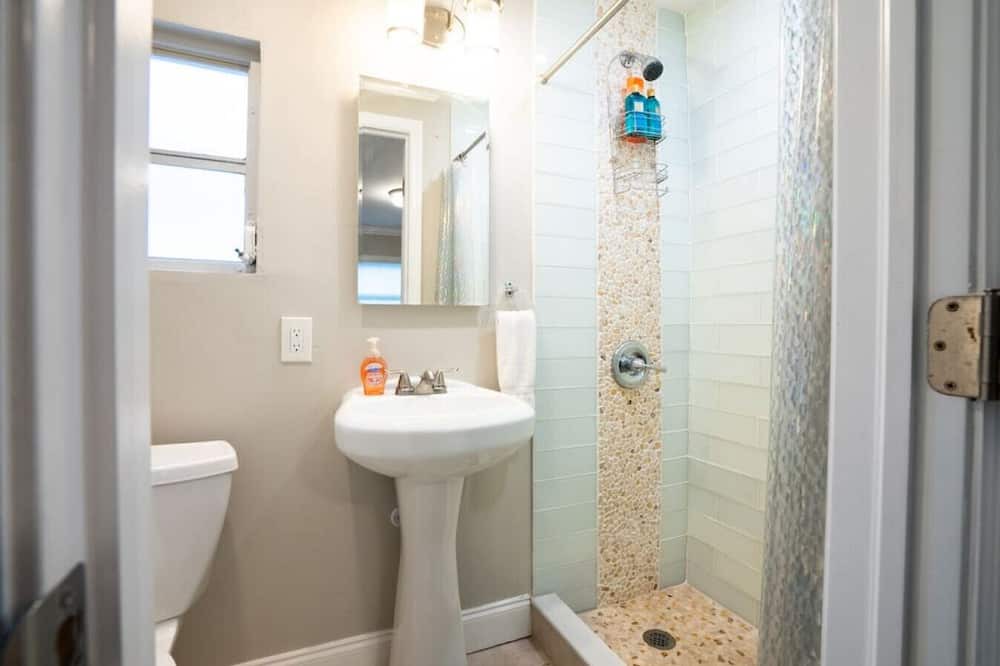 Photo of Bathroom in The Roads