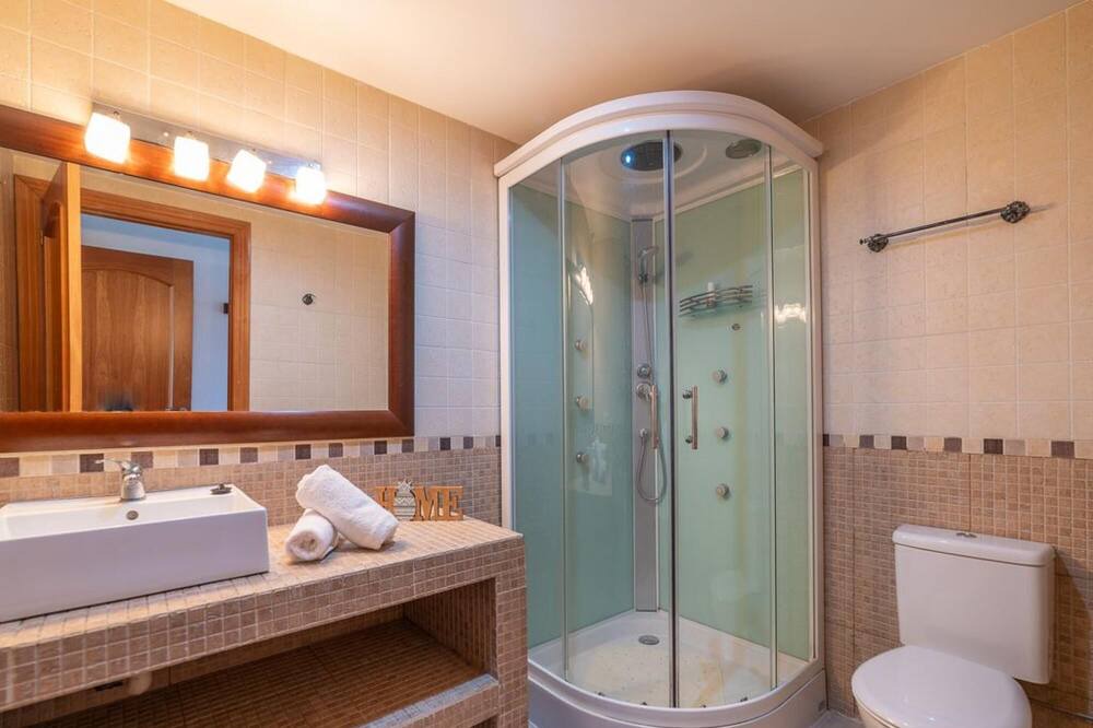 Photo of Bathroom in Palafolls