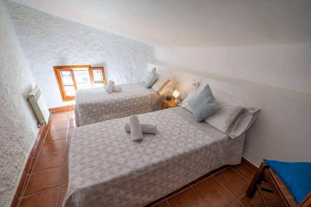 Photo of Bedroom in Palafolls