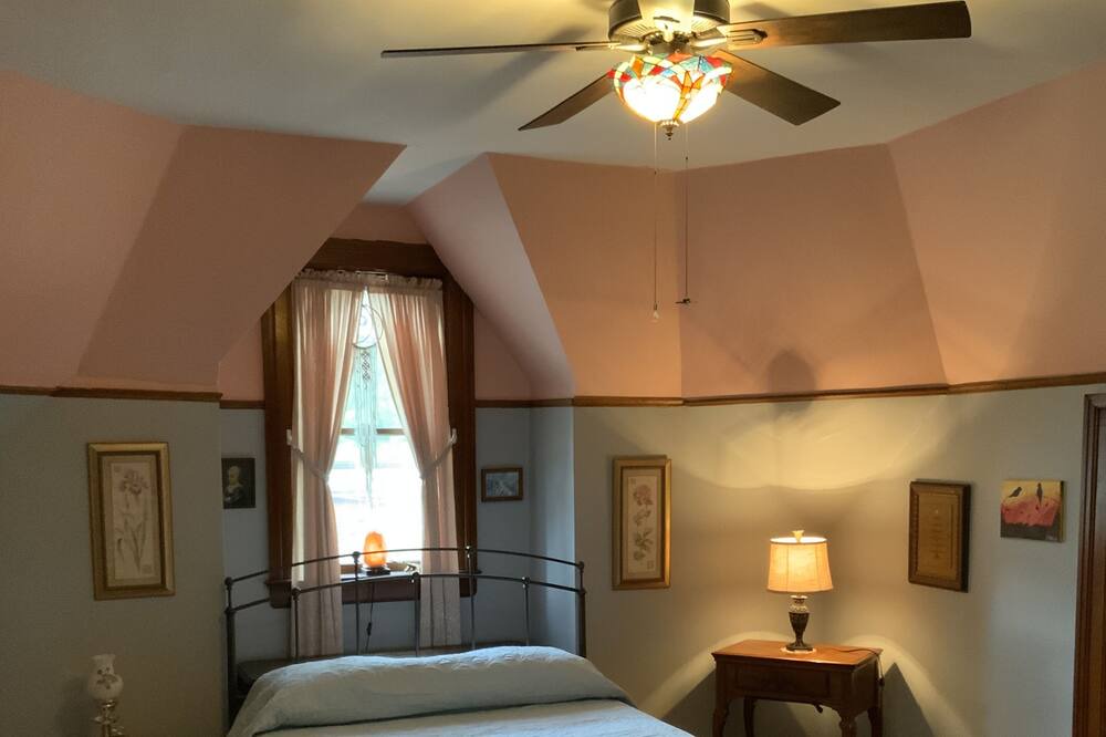 Photo of Bedroom in Fredonia