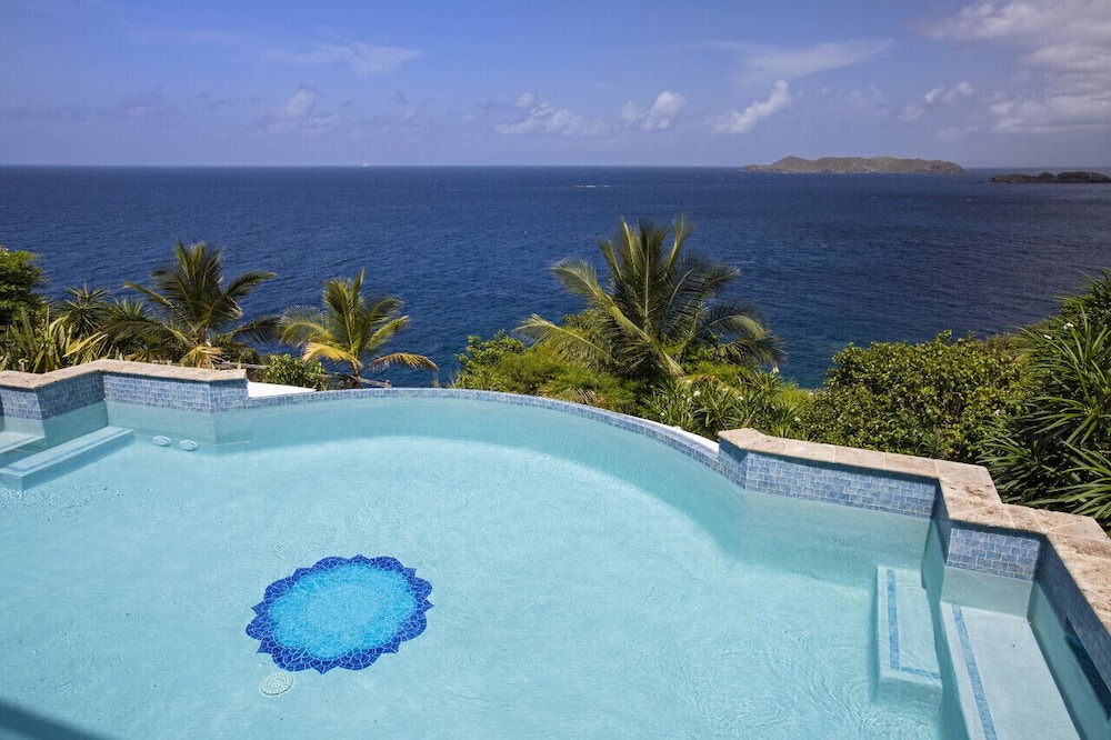 Photo of Others in Estate Little Saint Thomas