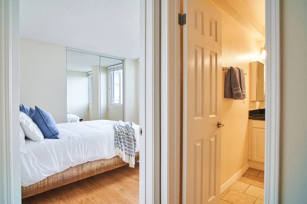 Photo of Bedroom in Marina Peninsula