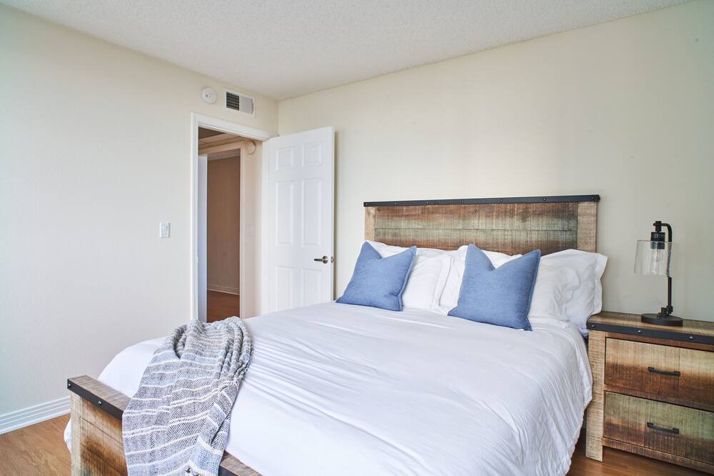 Photo of Bedroom in Marina Peninsula