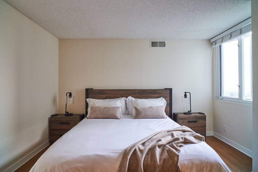 Photo of Bedroom in Marina Peninsula
