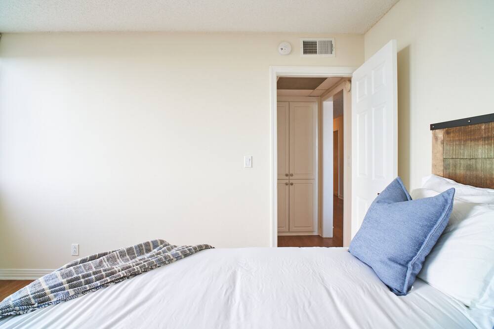 Photo of Bedroom in Marina Peninsula