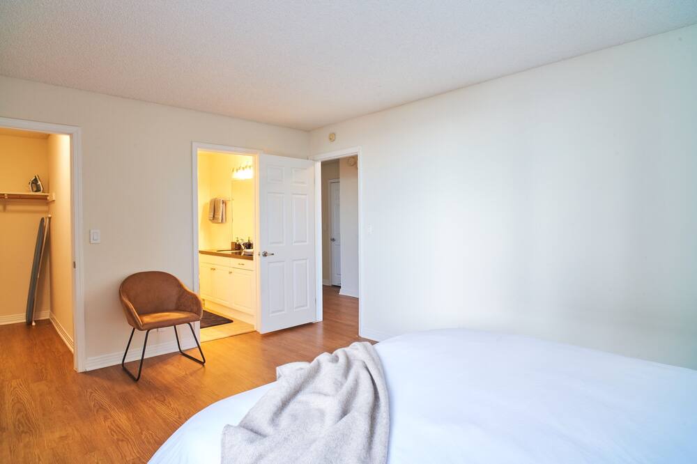 Photo of Bedroom in Marina Peninsula