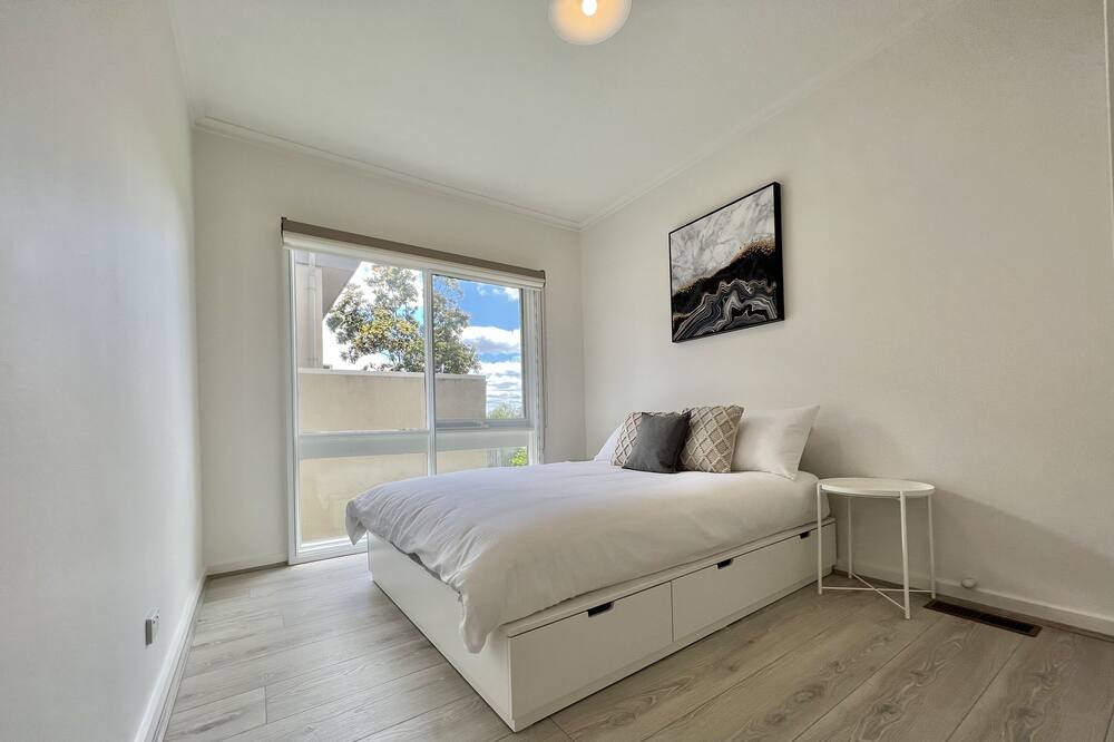 Photo of Bedroom in Templestowe Lower