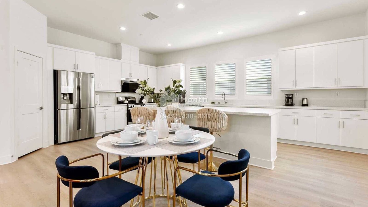 Photo of Kitchen in Platinum Triangle