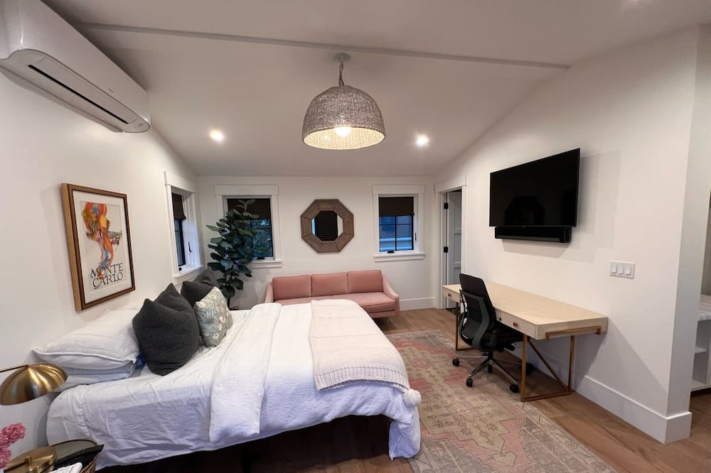 Photo of Bedroom in Tree Section
