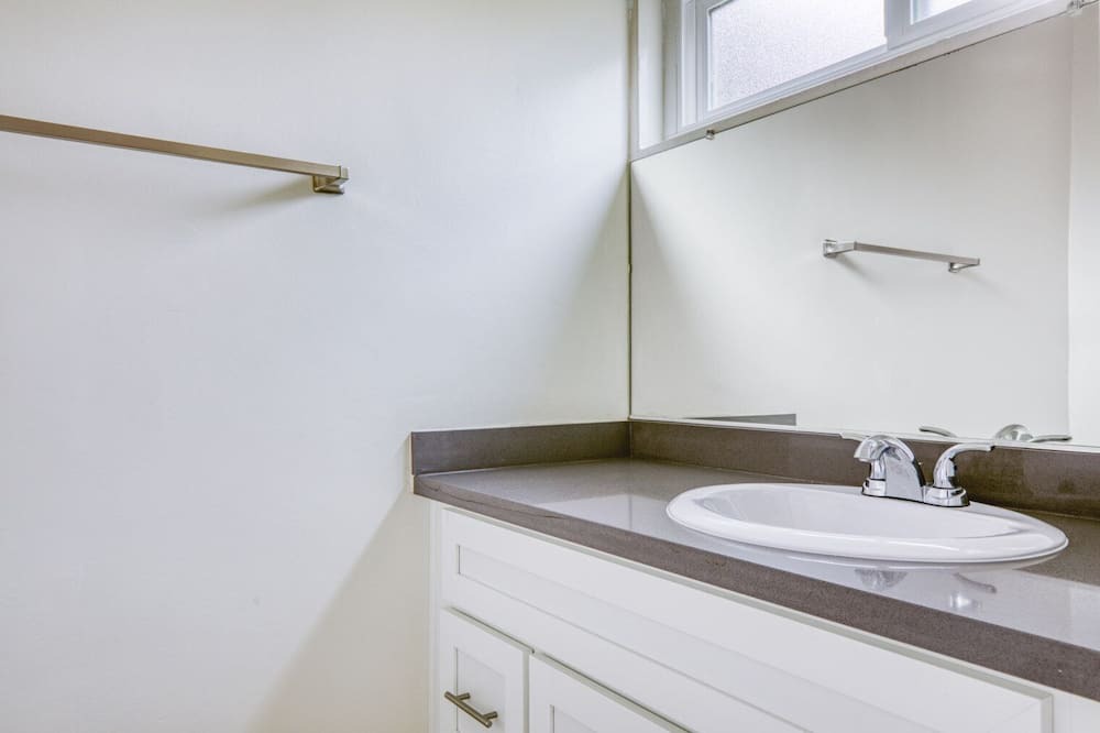 Photo of Bathroom in Encino