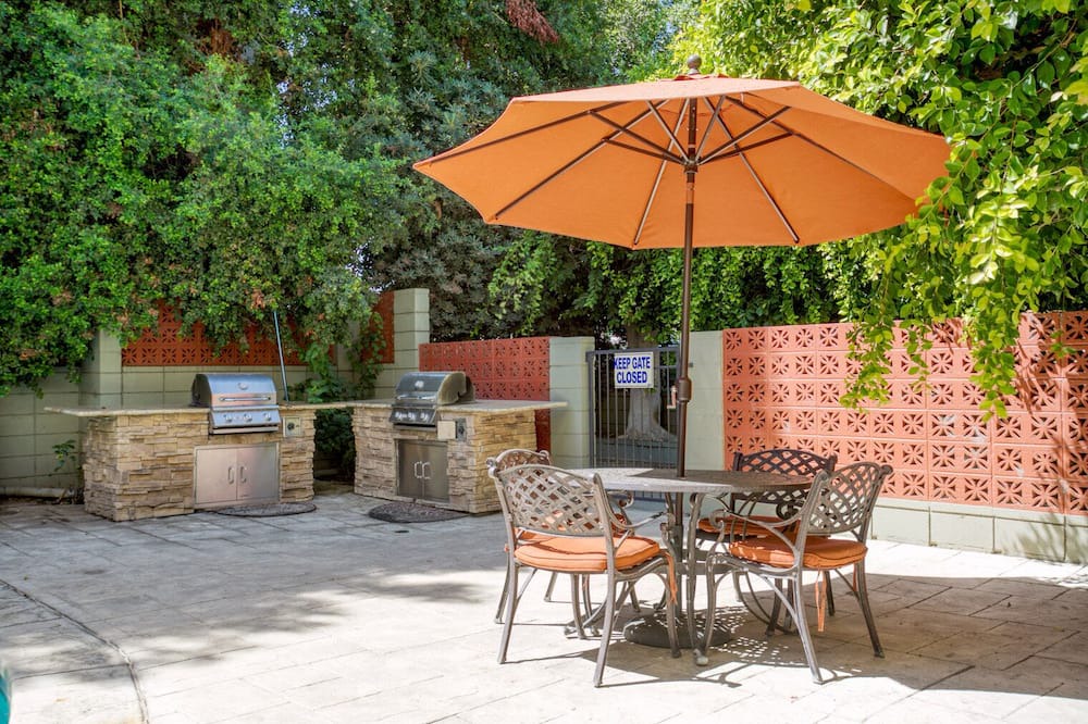 Photo of Outdoor in Encino