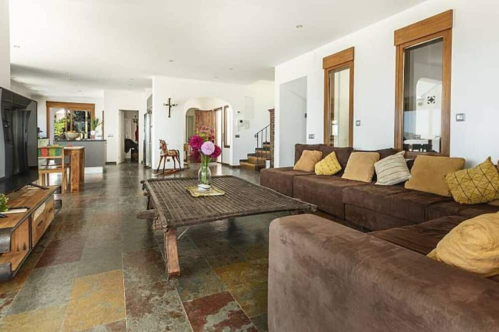 Photo of Livingroom in Arnella