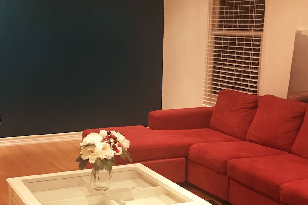 Photo of Livingroom in Rosemount