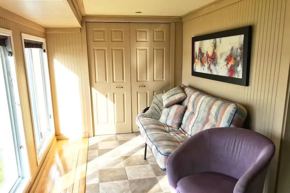 Photo of Livingroom in Sainte-Rose-de-Watford