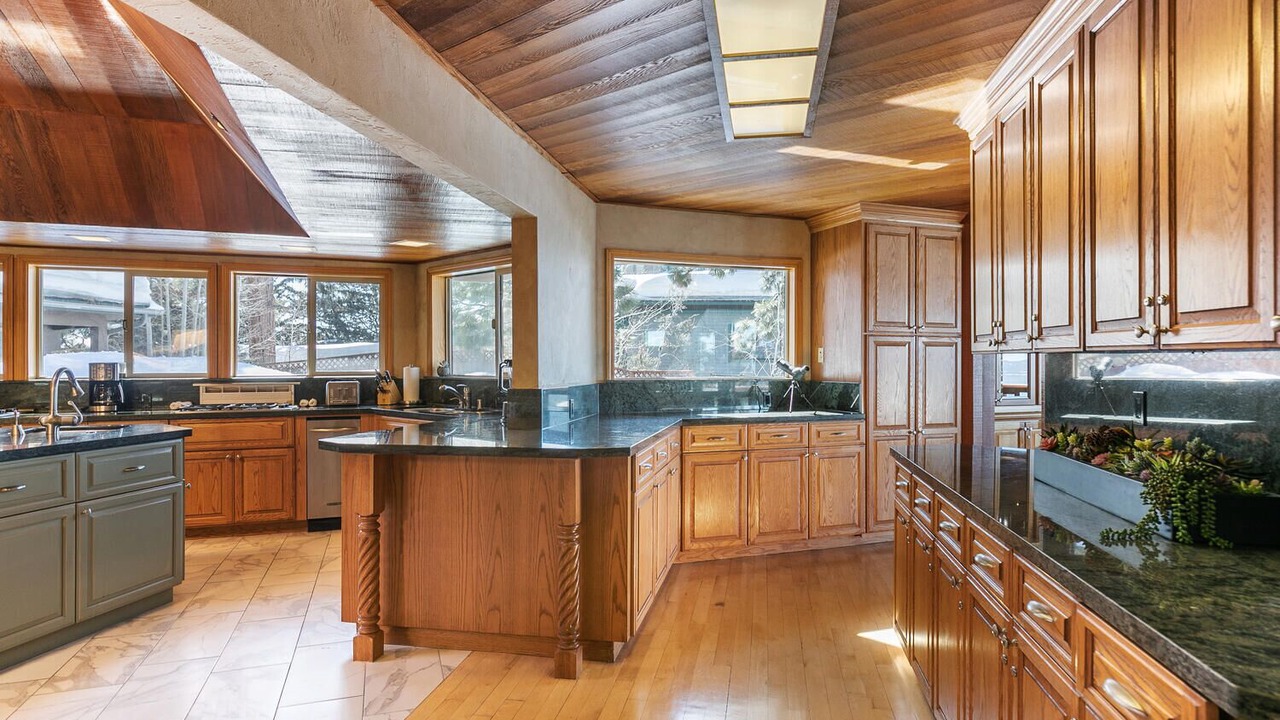Photo of Kitchen in Lakeridge