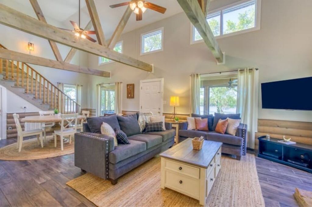 Photo of Livingroom in Town Creek