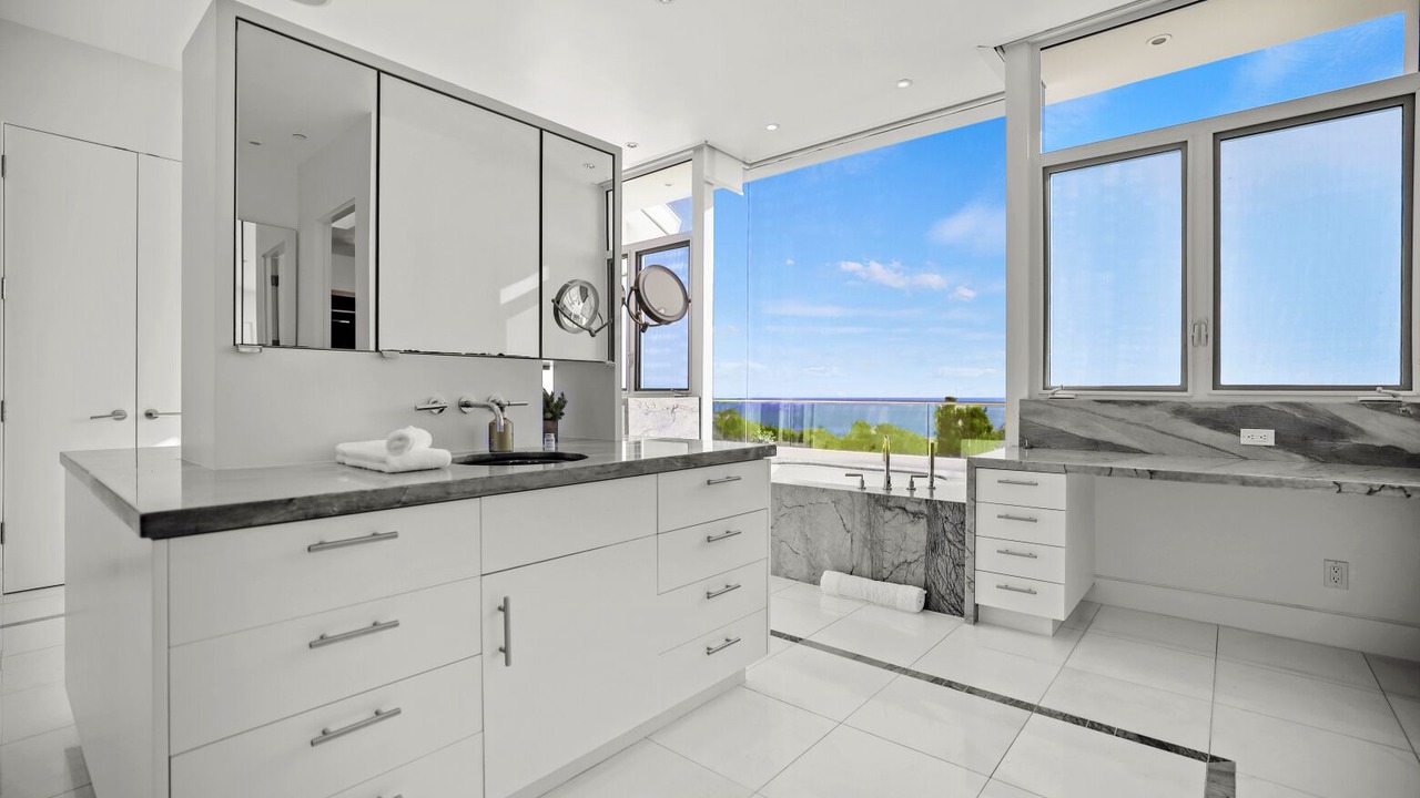 Photo of Kitchen in Central Malibu