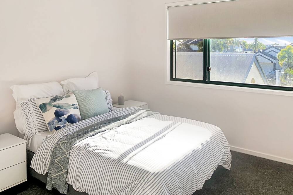 Photo of Bedroom in Raby Bay
