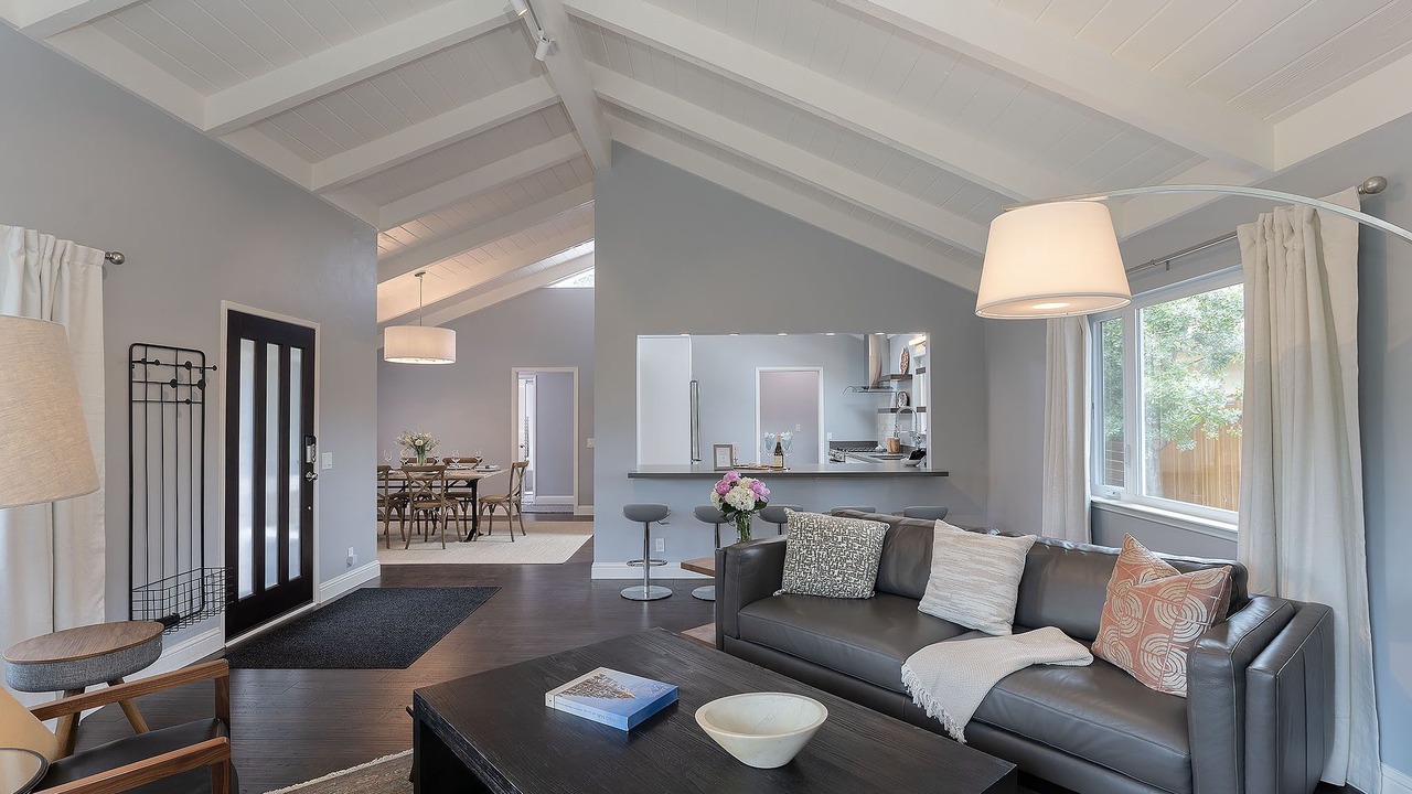Photo of Livingroom in Del Monte Forest