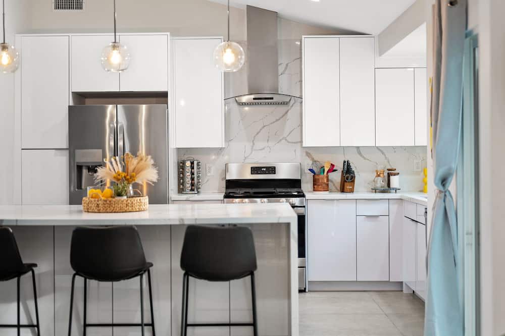 Photo of Kitchen in Desert Park Estates