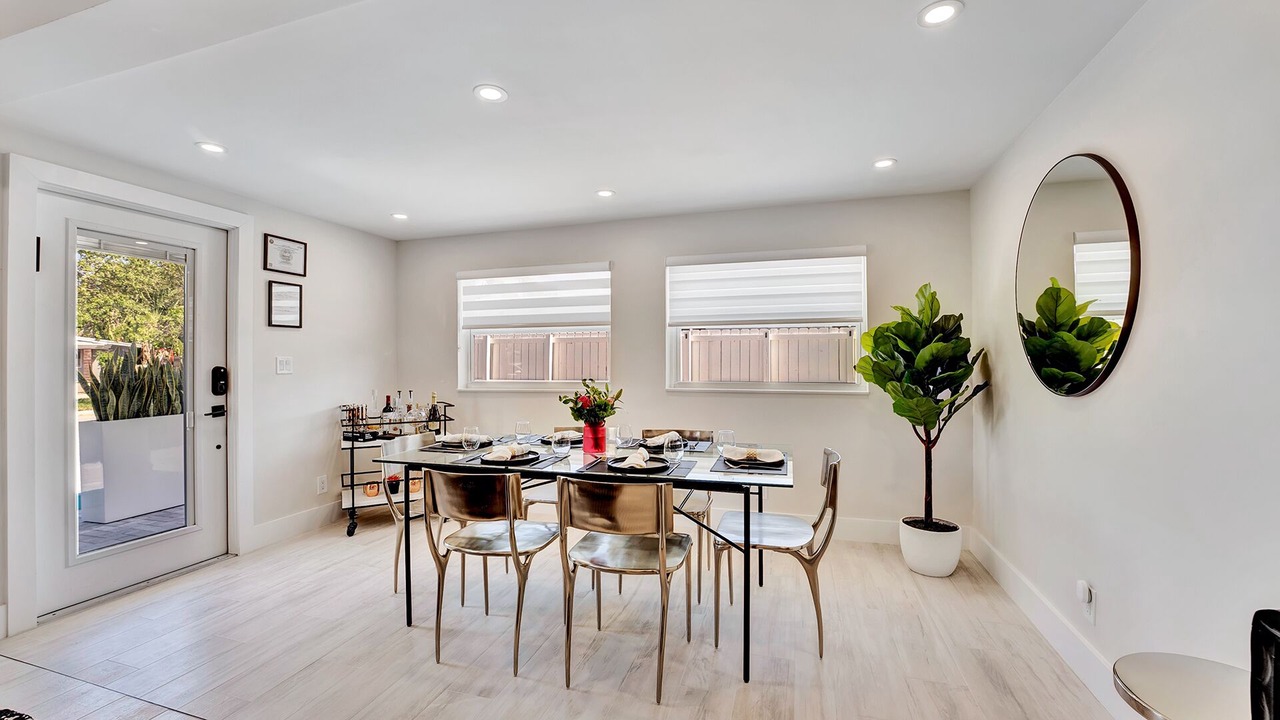 Photo of Others in Poinsettia Heights