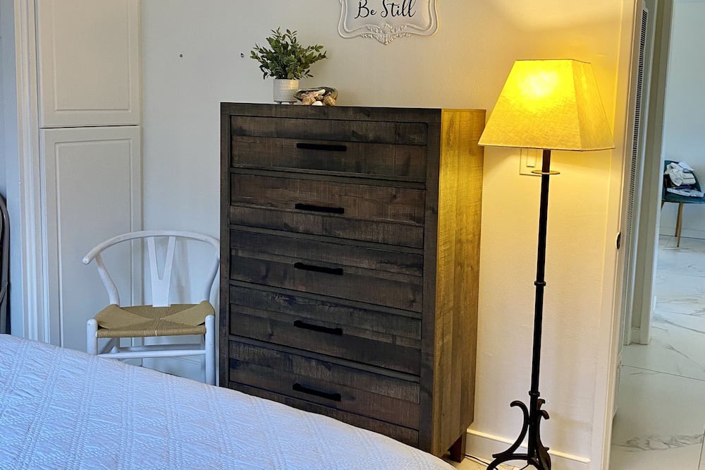 Photo of Bedroom in South Laguna