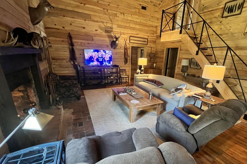 Photo of Livingroom in Knoxville