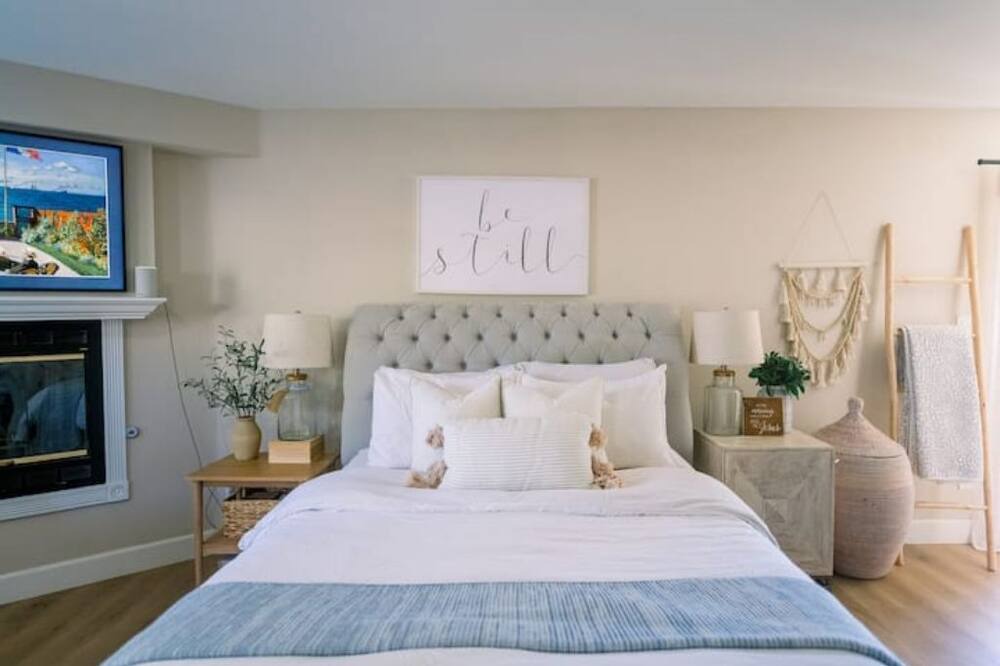 Photo of Bedroom in Olde Carlsbad